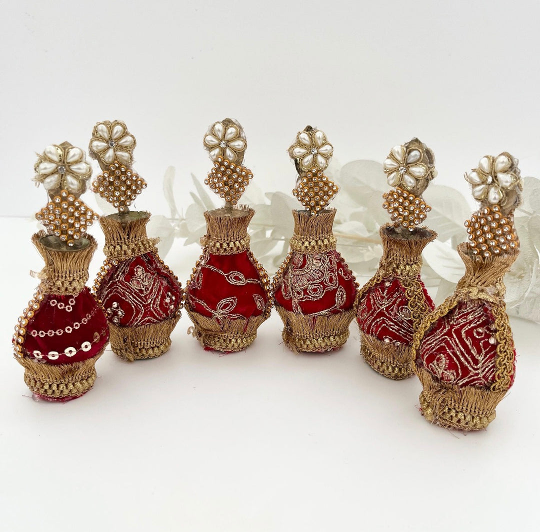 Red Traditional Surmadani – Decorative Kajol Holder with Gold Embroidery Design