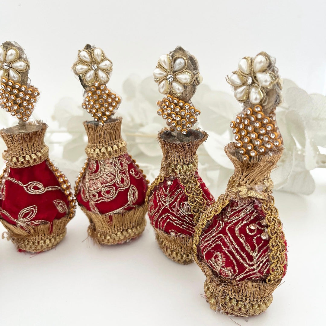 Red Traditional Surmadani – Decorative Kajol Holder with Gold Embroidery Design