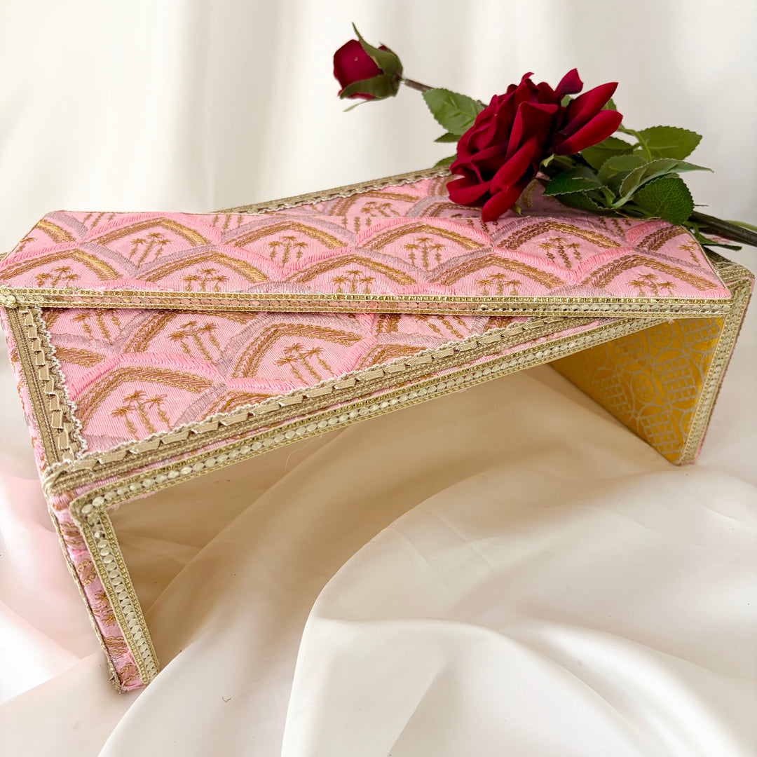 Traditional Maiyan Fatti Set – Pink & Gold Embroidered Punjabi Wedding Ceremony Set