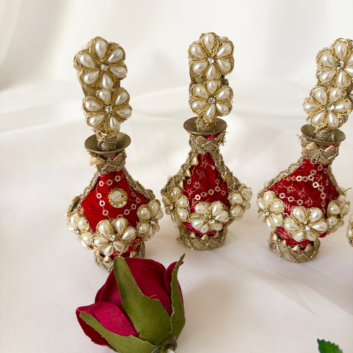 Red Traditional Surmadani – Decorative Kajol Holder with Pearls