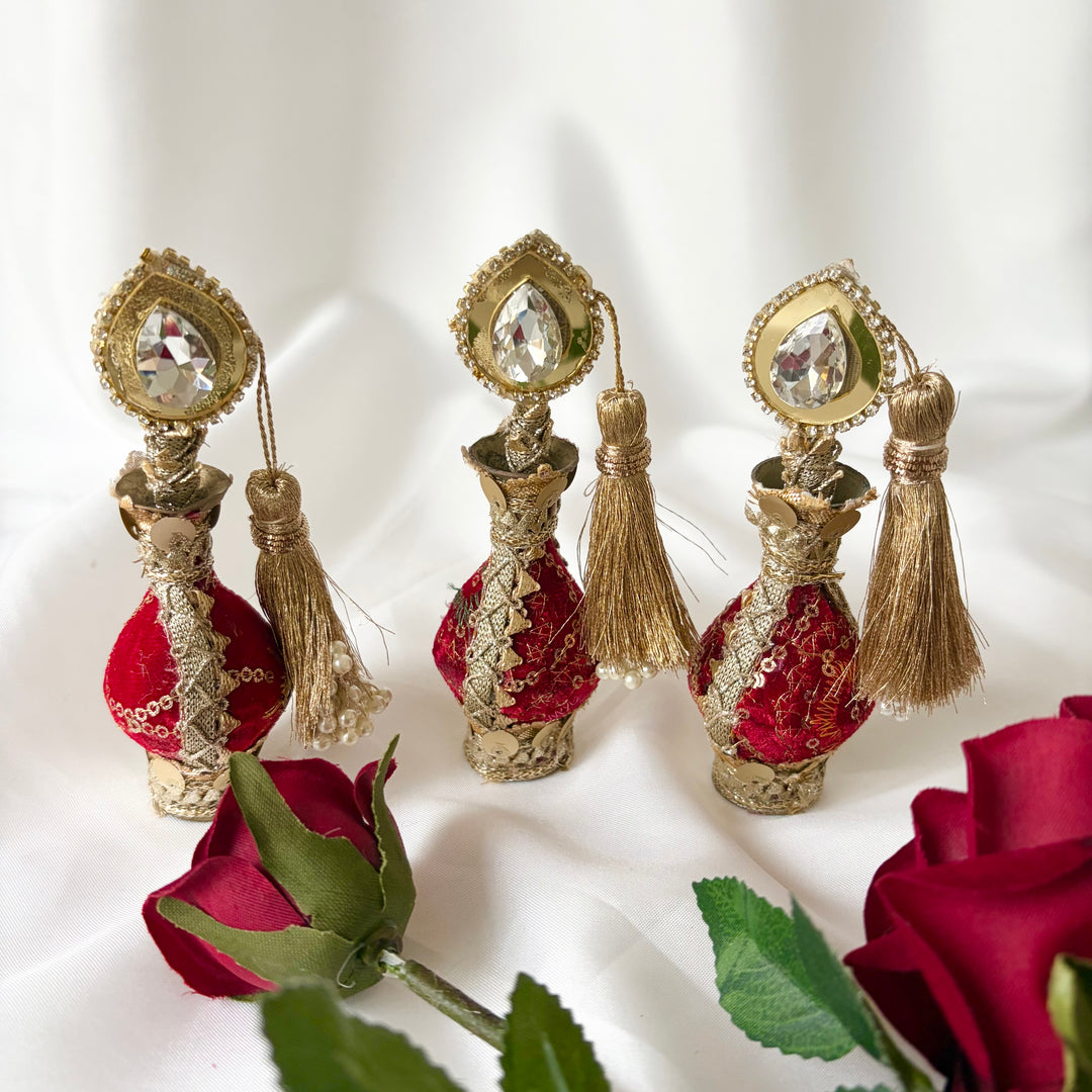 Red Traditional Surmadani – Decorative Kajol Holder with Pearls & Tassels