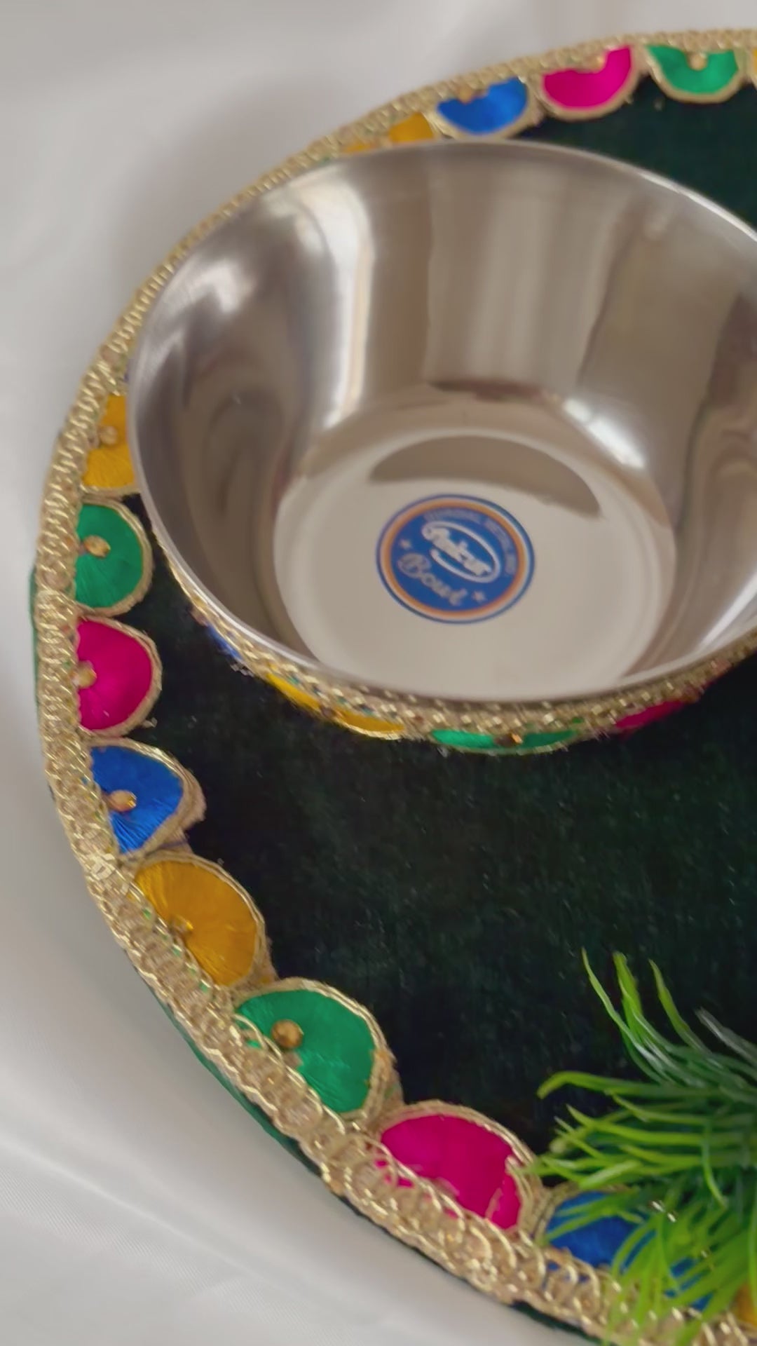 Traditional Maiyan Haldi Ceremony Set – Green & Gold Decorated Tray with Bowls