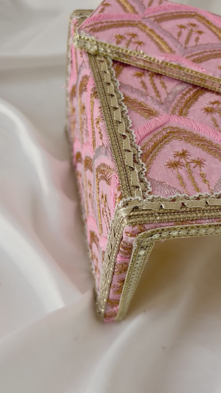 Traditional Maiyan Fatti Set – Pink & Gold Embroidered Punjabi Wedding Ceremony Set